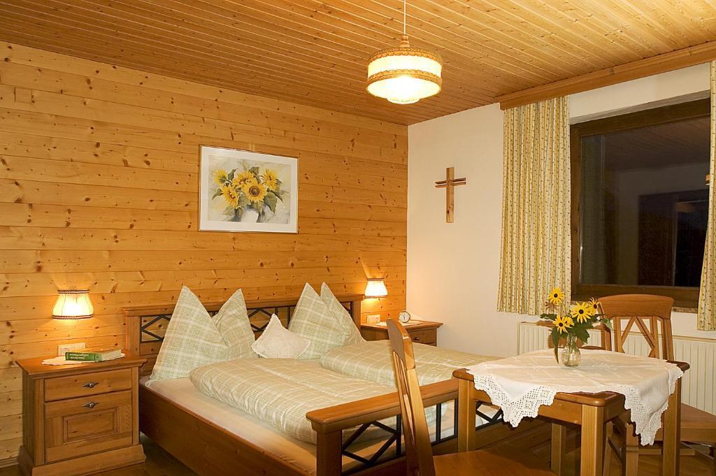 Kinder-Bauernhof Ederbauer Flachau Szoba fotó
